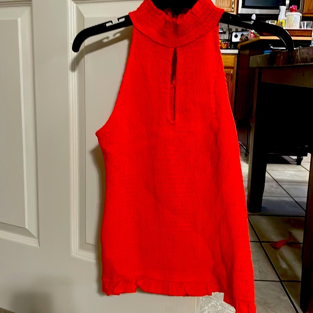 Keyhole tank top